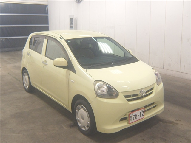 TOYOTA PIXIS — фото