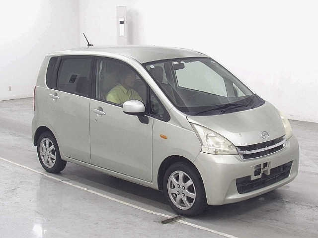 DAIHATSU MOVE — фото