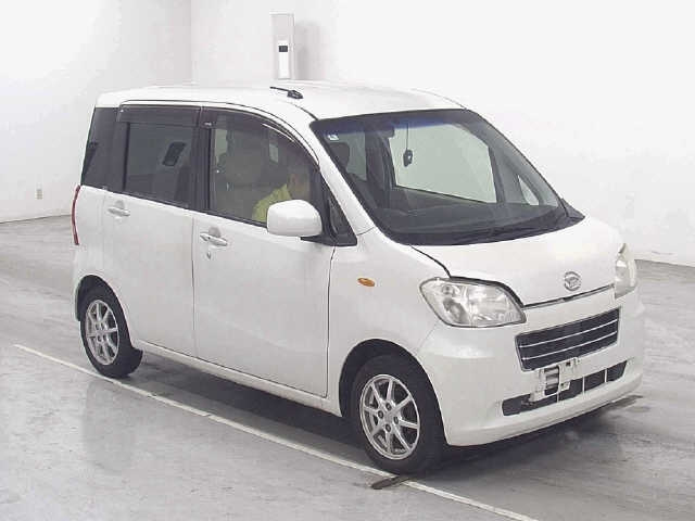 DAIHATSU TANTO — фото