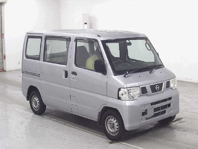 NISSAN CLIPPER — фото