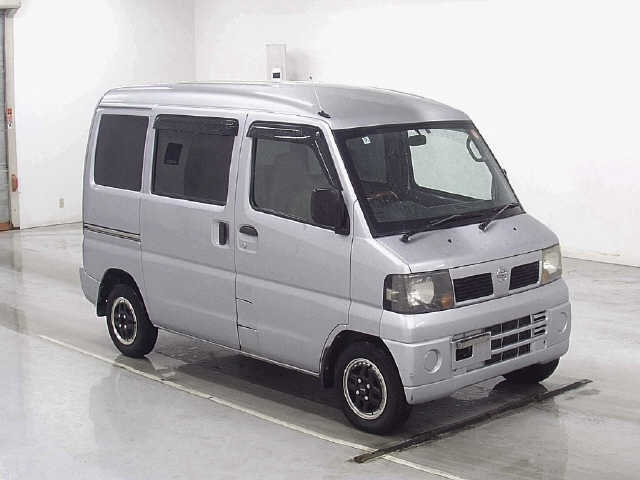 NISSAN CLIPPER — фото