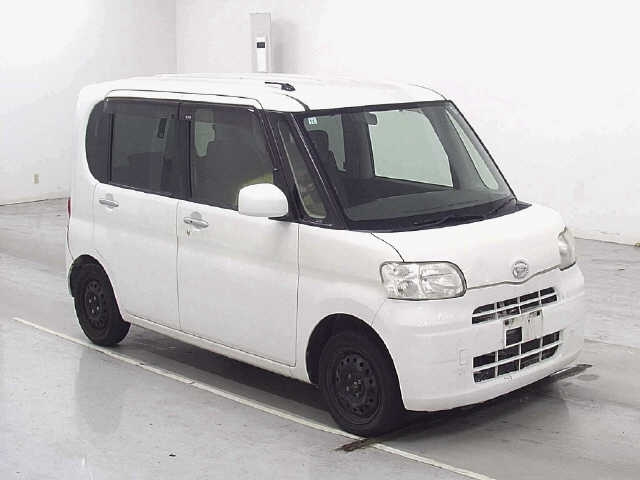 DAIHATSU TANTO — фото