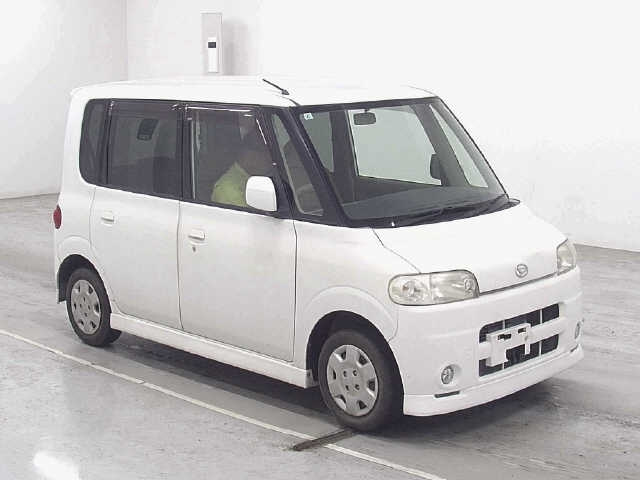 DAIHATSU TANTO — фото