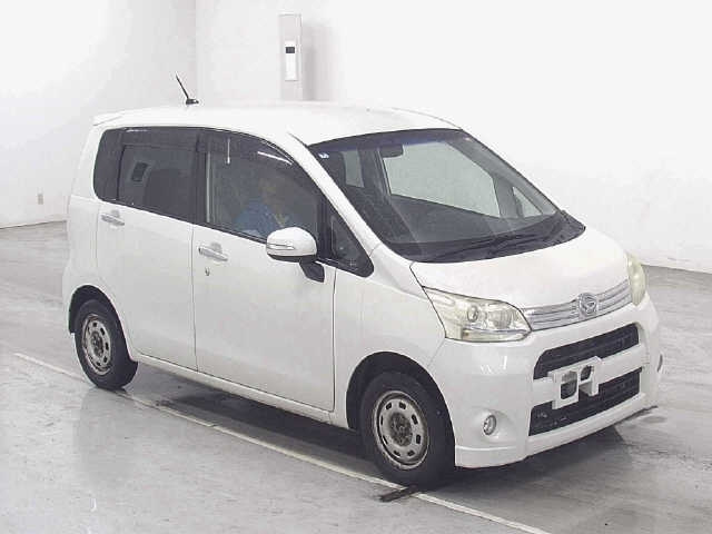DAIHATSU MOVE — фото