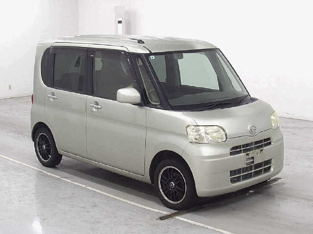 DAIHATSU TANTO — фото