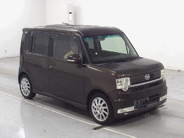 DAIHATSU MOVE — фото