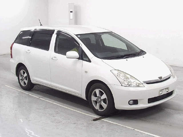 TOYOTA WISH — фото