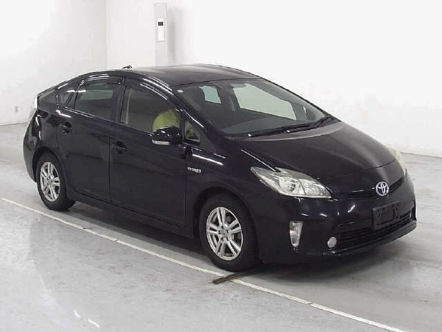 TOYOTA PRIUS — фото