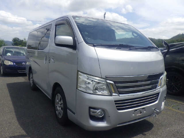NISSAN CARAVAN — фото