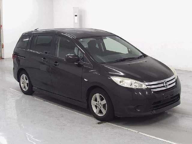 NISSAN LAFESTA — фото