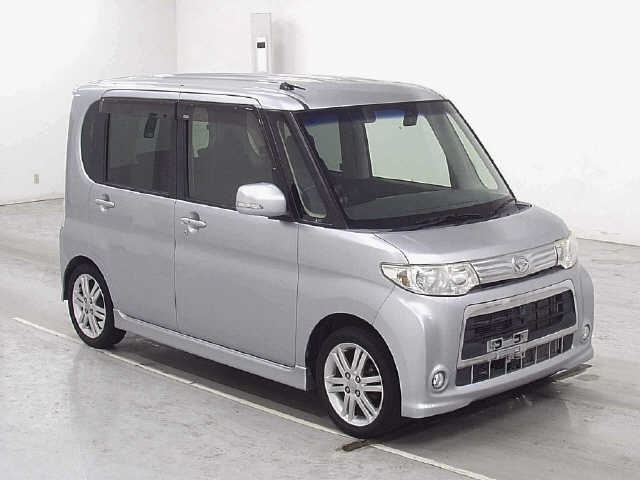 DAIHATSU TANTO — фото