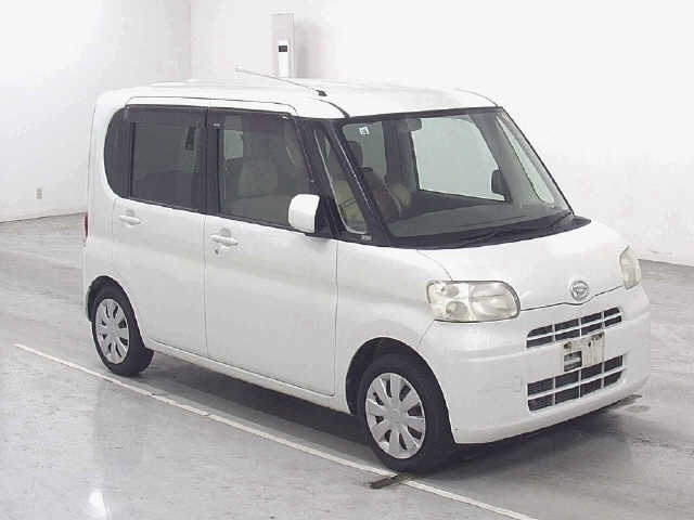 DAIHATSU TANTO — фото