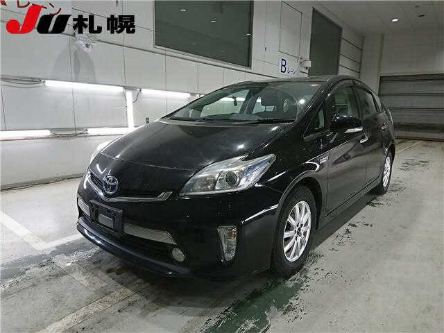 TOYOTA PRIUS — фото