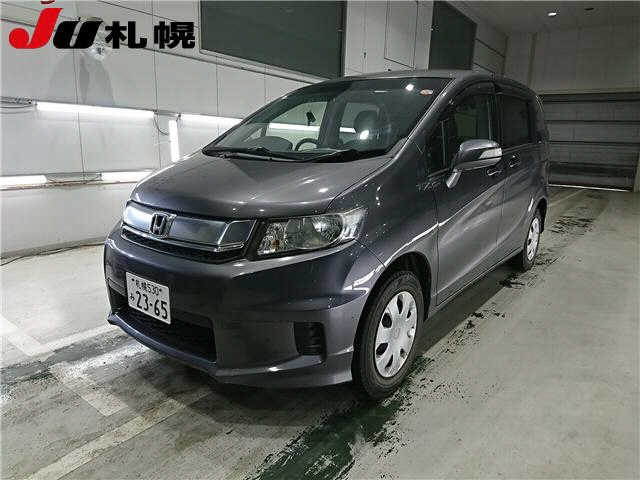 HONDA FREED — фото
