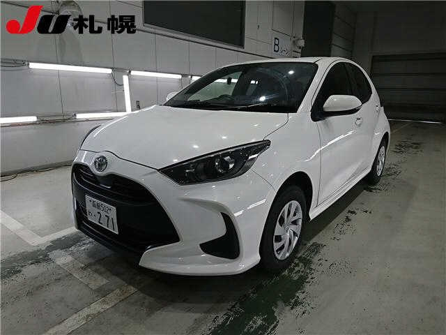 TOYOTA YARIS — фото