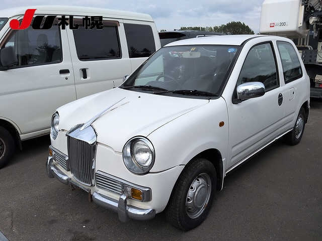 MITSUBISHI COLT — фото