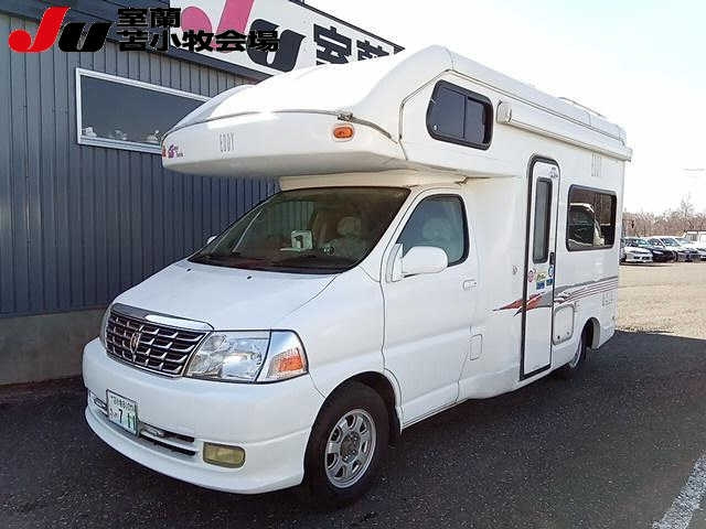 TOYOTA HIACE — фото