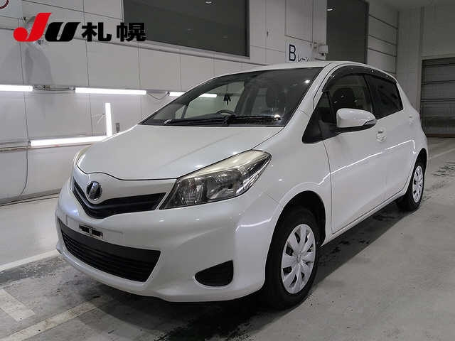 TOYOTA VITZ — фото