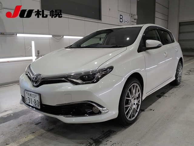 TOYOTA AURIS