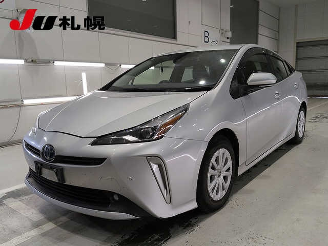 TOYOTA PRIUS — фото