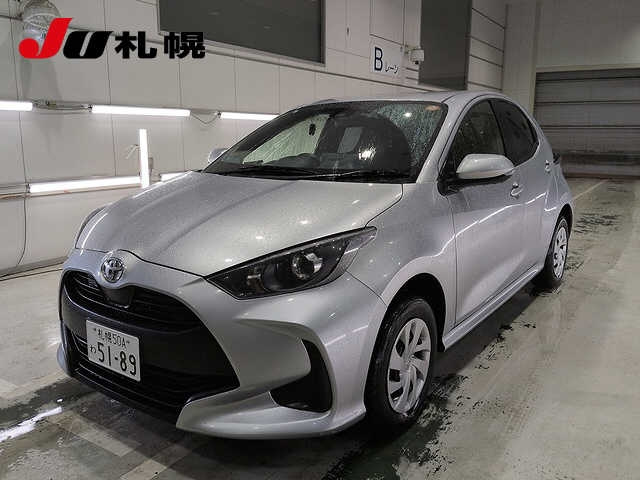 TOYOTA YARIS — фото