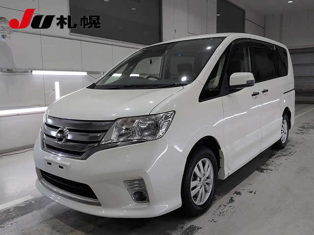 NISSAN SERENA — фото