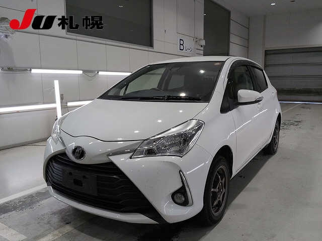 TOYOTA VITZ — фото