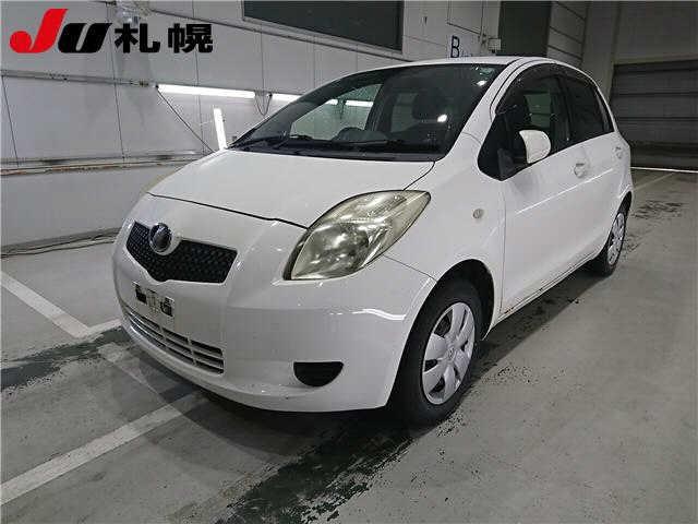 TOYOTA VITZ — фото