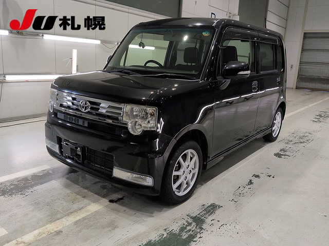 TOYOTA PIXIS — фото