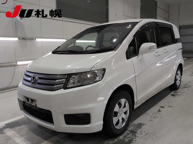 HONDA FREED — фото