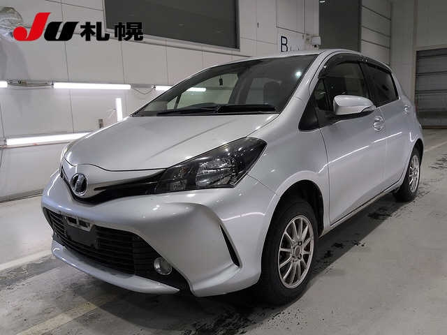 TOYOTA VITZ — фото
