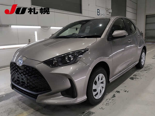 TOYOTA YARIS — фото