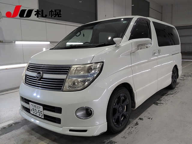 NISSAN ELGRAND — фото