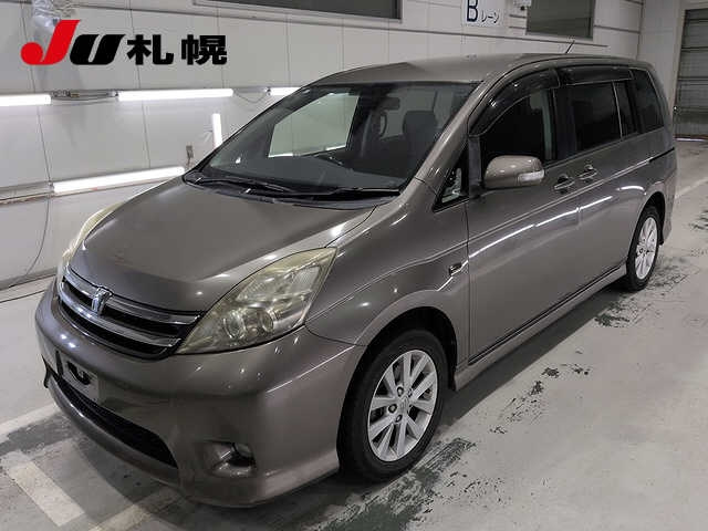 TOYOTA ISIS — фото