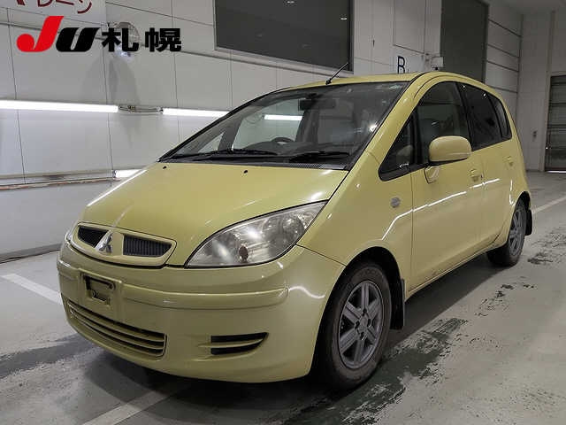 MITSUBISHI COLT — фото