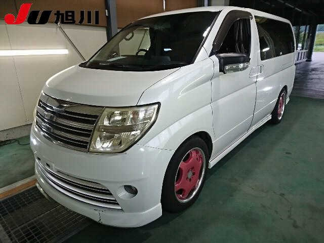 NISSAN ELGRAND — фото
