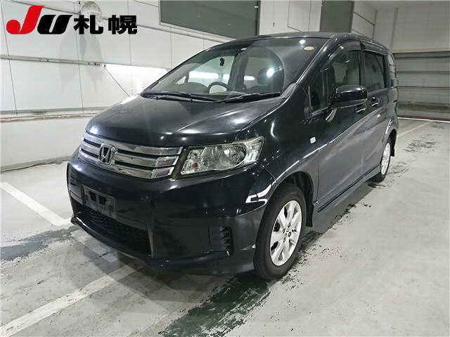 HONDA FREED — фото