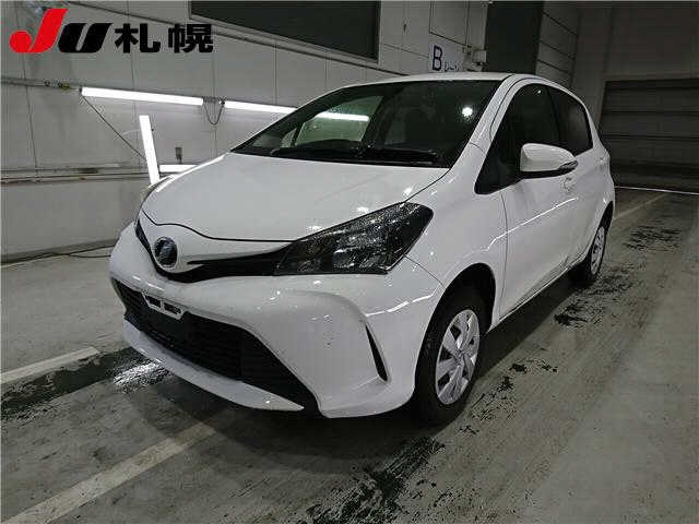 TOYOTA VITZ — фото