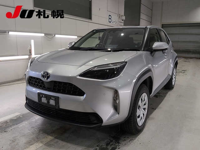 TOYOTA YARIS — фото