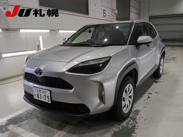 TOYOTA YARIS — фото