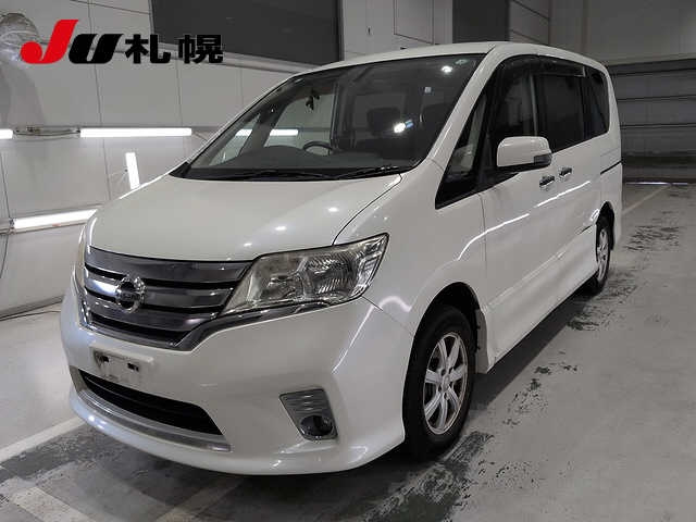 NISSAN SERENA — фото