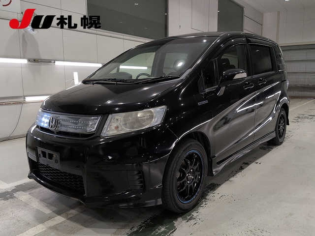 HONDA FREED — фото