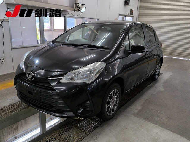 TOYOTA VITZ — фото
