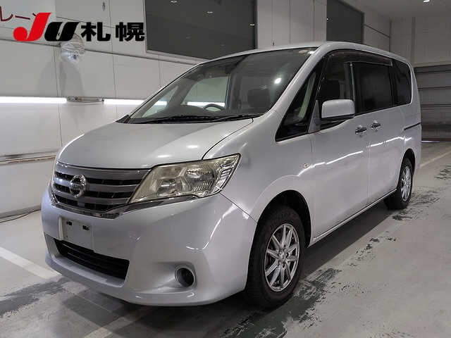 NISSAN SERENA — фото
