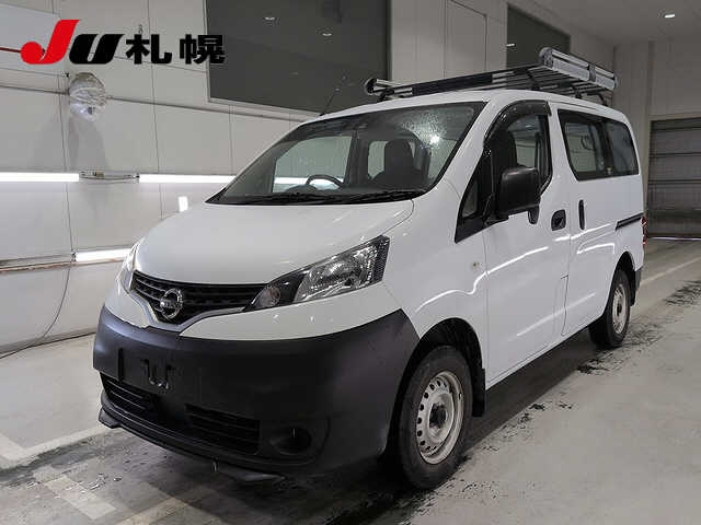 NISSAN NV200 — фото