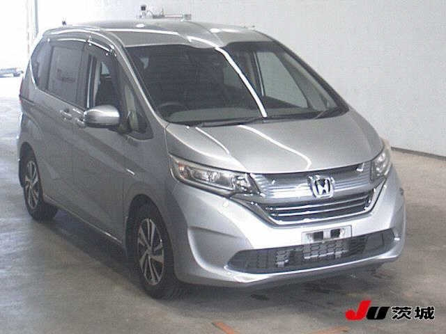 HONDA FREED — фото