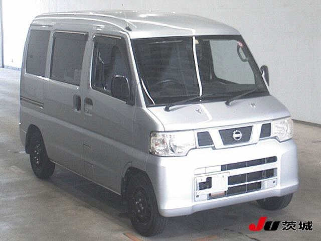 NISSAN CLIPPER — фото
