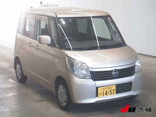 NISSAN ROOX