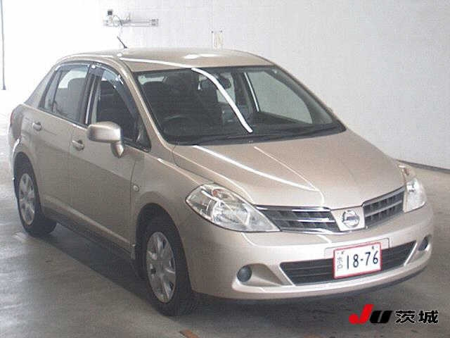 NISSAN TIIDA — фото
