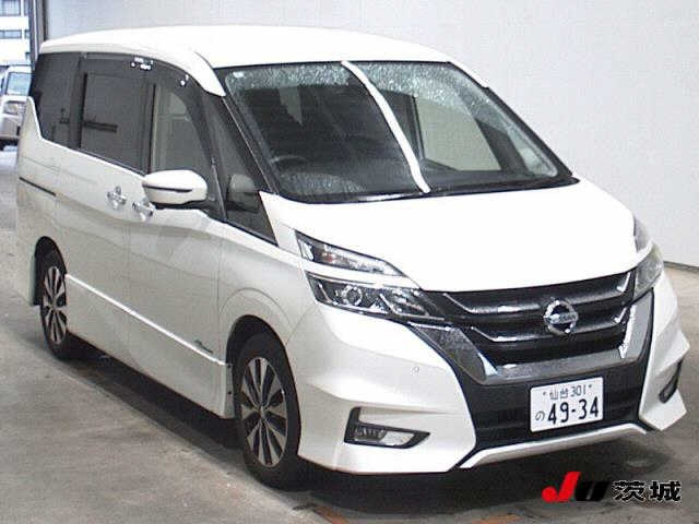 NISSAN SERENA — фото